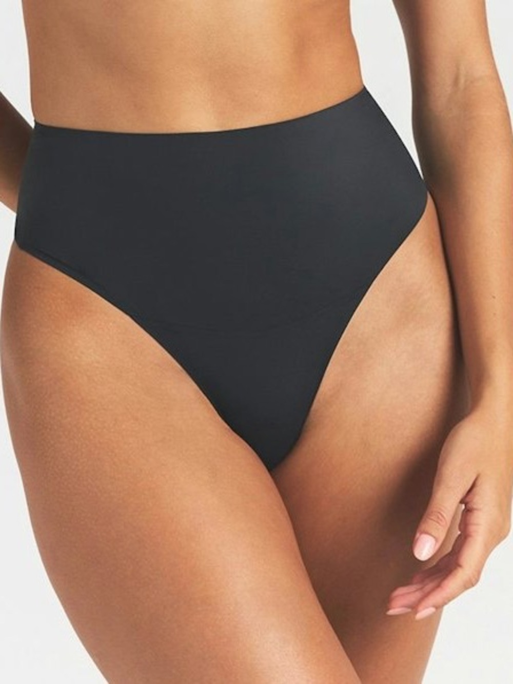 Smoothing intimates HIGH-WAISTED THONG
Color onyx 2 x